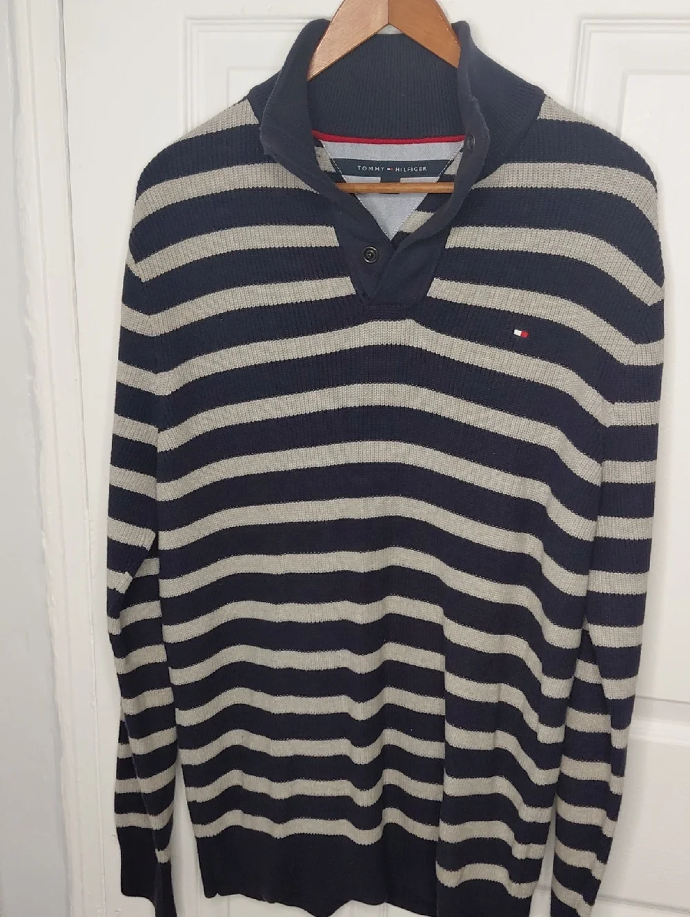 Tommy Hilfiger Navy and Cream Striped V-Neck Sweater
